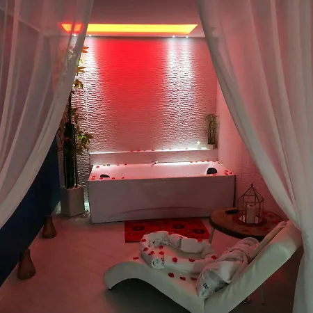 Апартаменты The Luxurysuite Барлетта